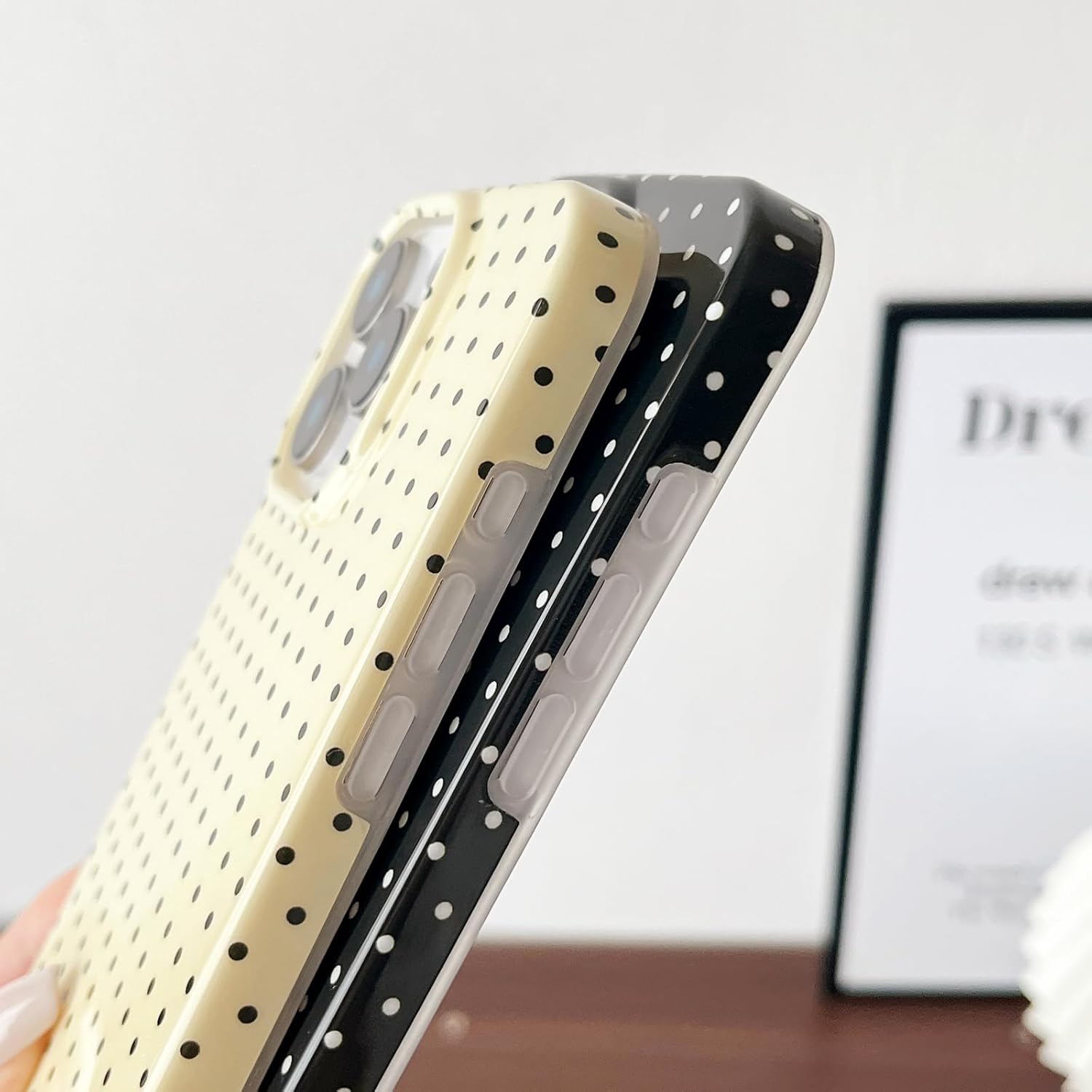 iPhone 17 Pro Max Cute Polka Dot Beautiful and Stylish Shockproof Protective Case